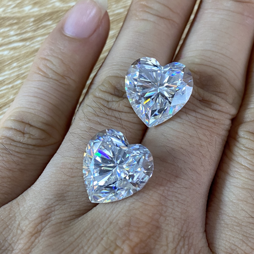 heart cut white moissanite China supplier
