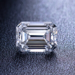 emerald cut white cubic zirconia