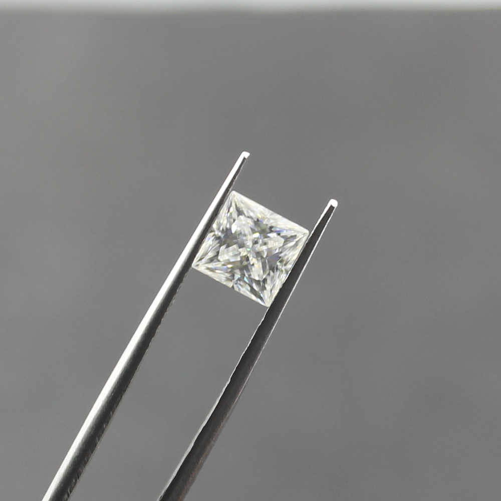 square-princess-cut-white-moissanite stones