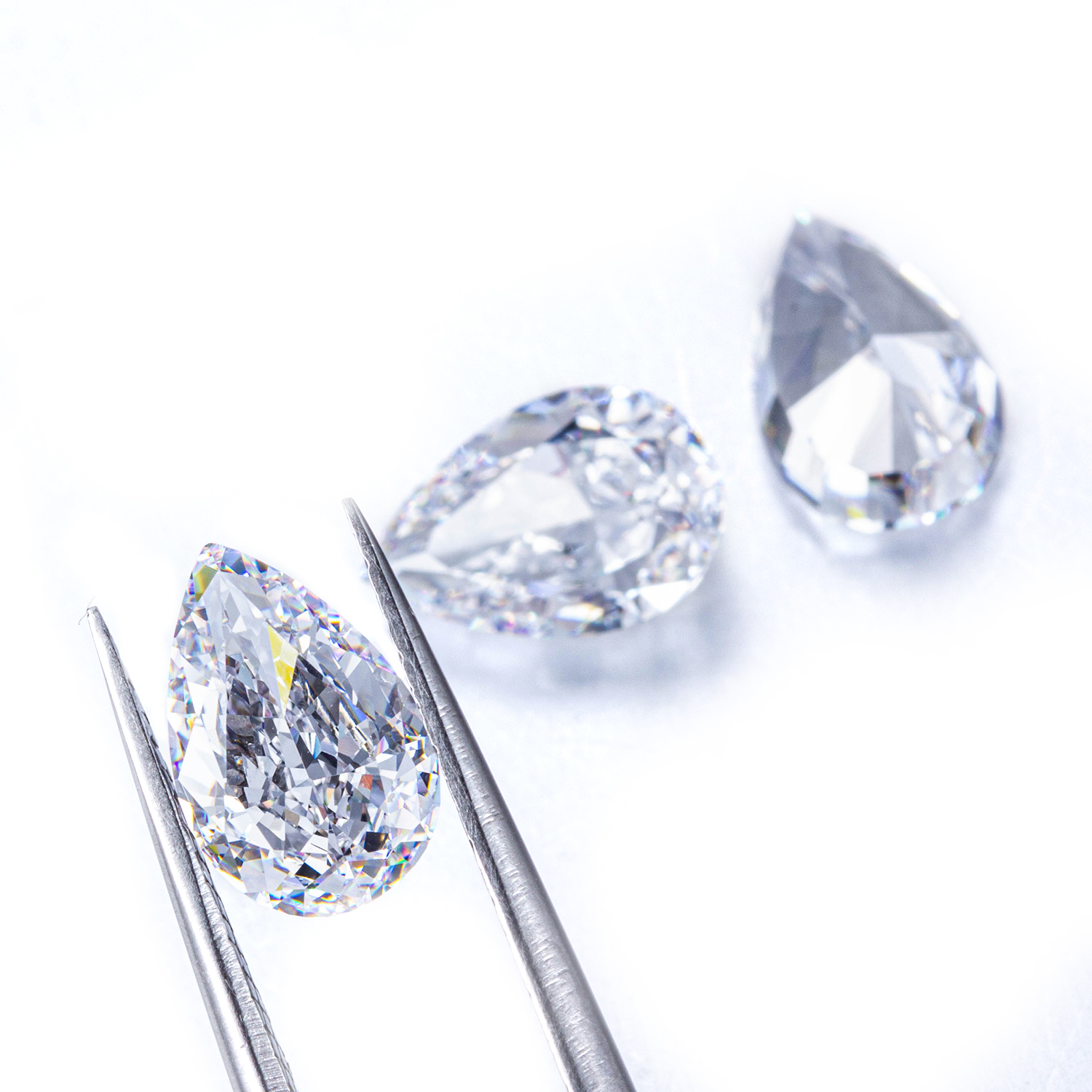 white crushed ice pear cut cubic zirconia manufacturer